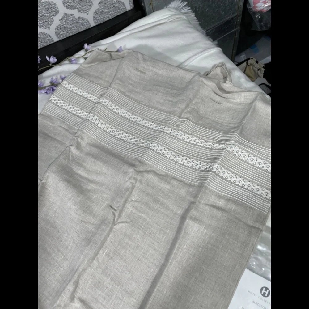 NIB Hotel Collection Madison‎ Linen (1) King Sham